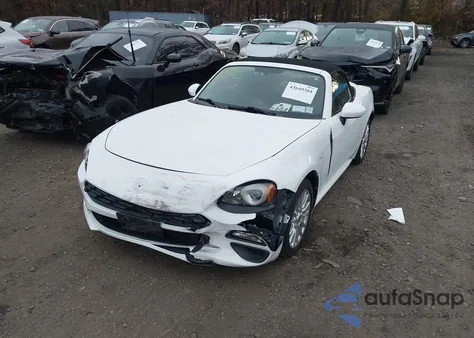 2018 Fiat 124 Spider Classica z USA, uszkodzony, nr VIN JC1NFAEK7J0137570